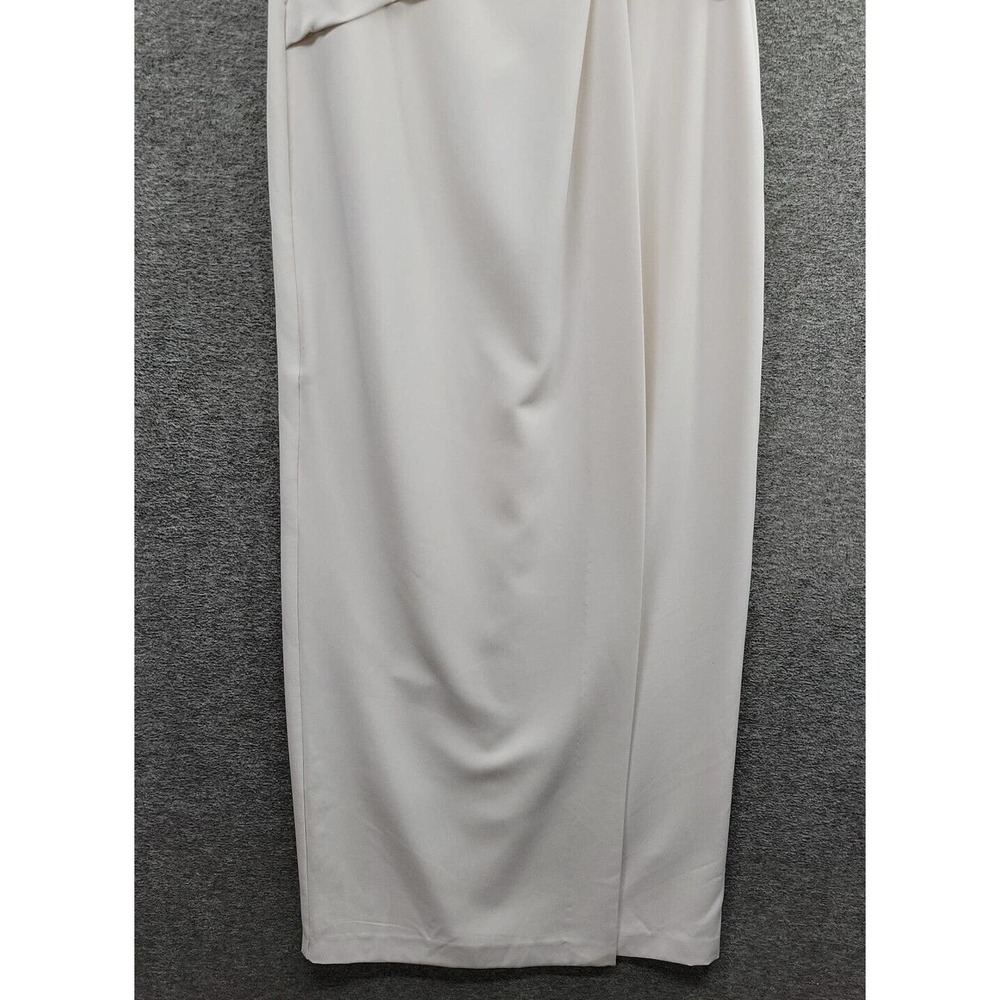 Elegant Off-Shoulder Cream Evening Dress with Twist Detail - Picture 3 of 11